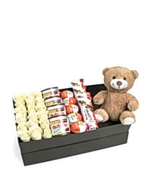 Dikdörtgen Büyük Kutuda Ayıcıklı Çikolatalı Beyaz Gül