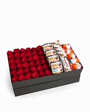 Dikdörtgen Büyük Kutuda Çikolatalı Kırmızı Gül