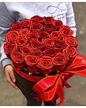 Aşkın Simgesi Kutuda 21 Güller