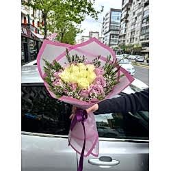 21 Adet İthal Gül Buketi