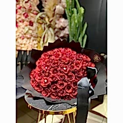 51 Adet Kırmızı Gül